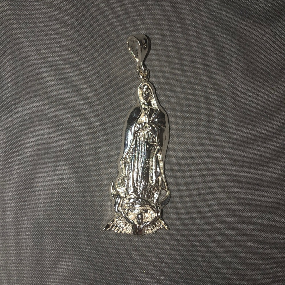 925 sterling silver virgen Mary pendant